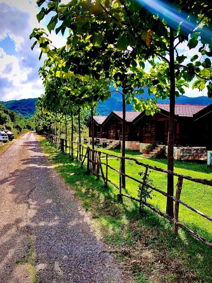 Orahovo Cottages Вирпазар Экстерьер фото
